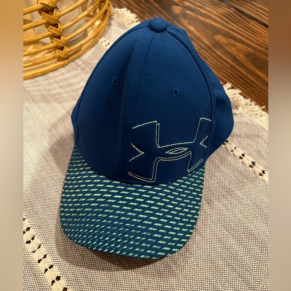 Under Armour Blue and Green Cap, youth size small/medium, fitted cap, sports.